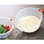 Inomata Japanese Rice Washing Bowl in 22cm size, lightweight plastic, perfect for daily use