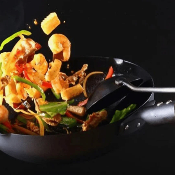 Takumi Magma Plate Non - Stick Iron Induction Wok With Wooden Handle 28cm