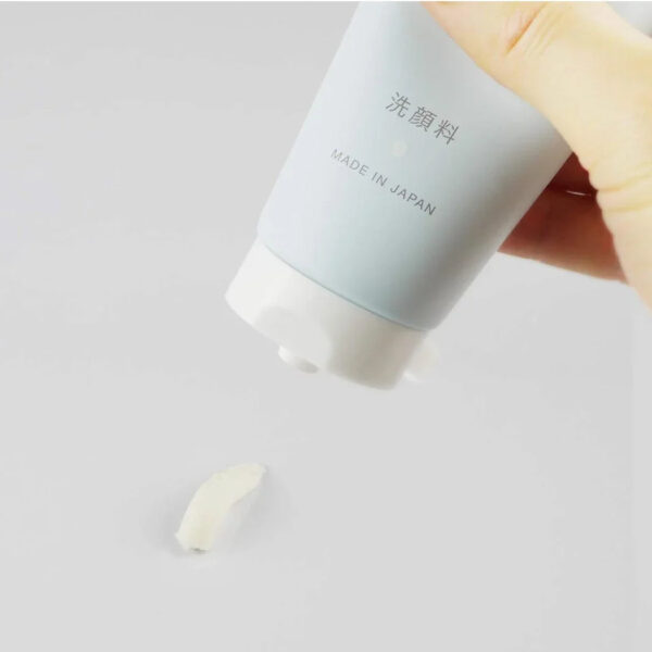 120g Hirosophy Sakura Koji Face Wash - Facial Cleanser Containing Ascorbic Acid, antioxidant support, designed for sensitive skin