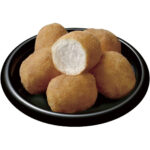 75g Funwari Meijin Mochi Puffs Snack Kinako Flavor, roasted soybean coating, designed for fans of traditional Japanese flavors.