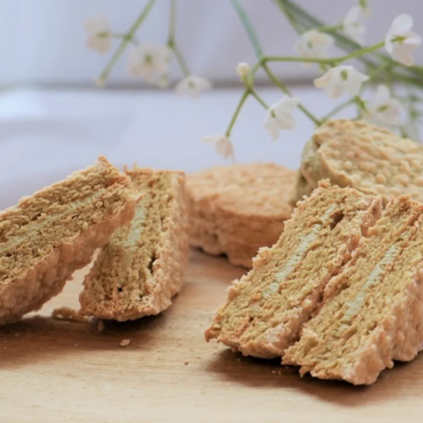 Kiyoizumi Roasted Green Tea Dacquoise, 5 pieces, crispy texture, ideal for tea time