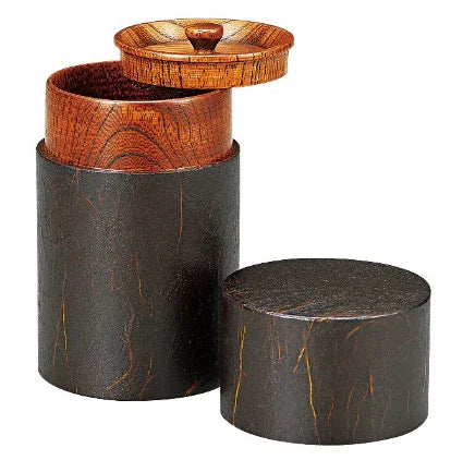 150g Isuke Wooden Tea Caddy, traditional lacquer and washi paper design, perfect for Japanese tea enthusiasts.